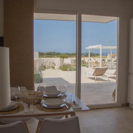 Mara Villa *